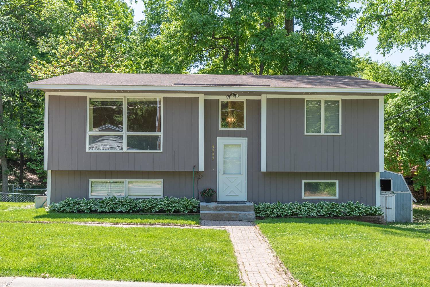 New Listing 4757 Richmond Road in Mound